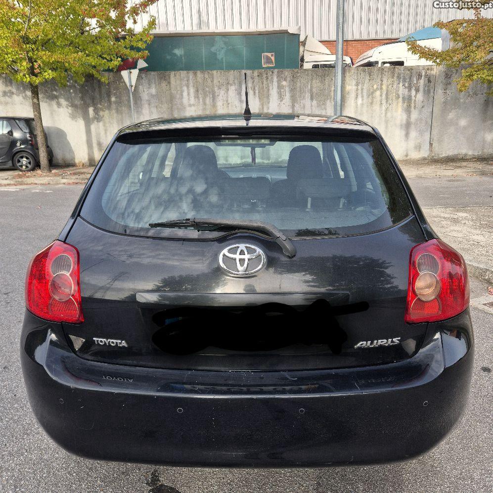 Toyota Auris d4d - 08 foto 2