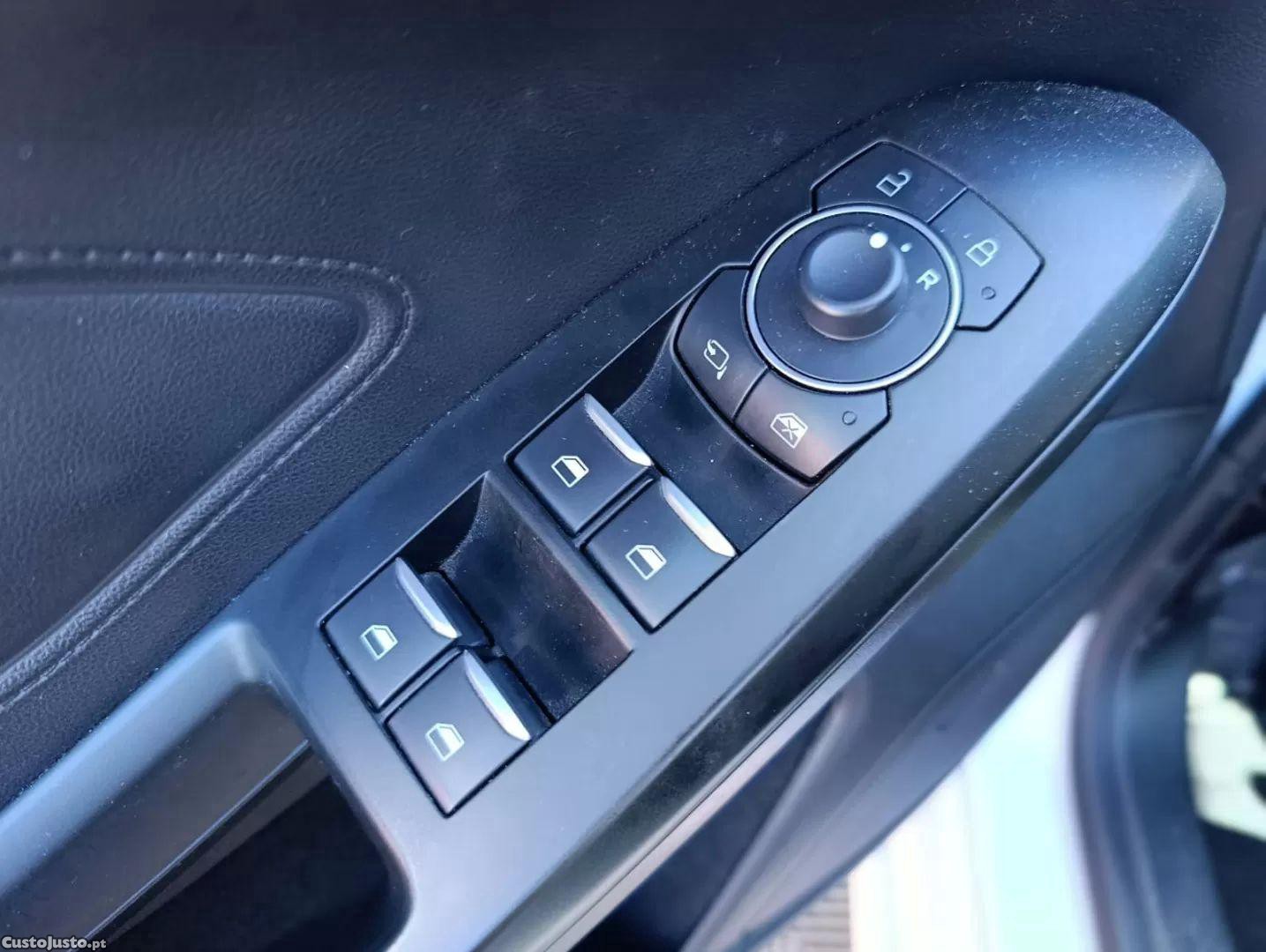 Ford Focus 1.0 ecoboost mhev st-line - 23 foto 3