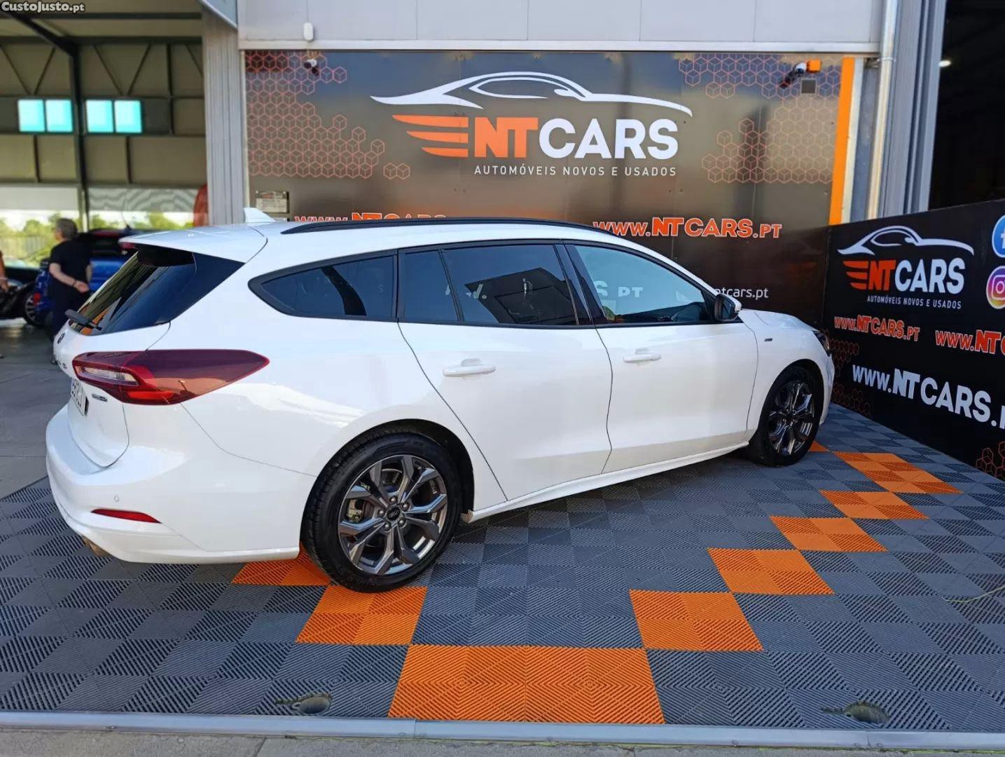 Ford Focus 1.0 ecoboost mhev st-line - 23 foto 2