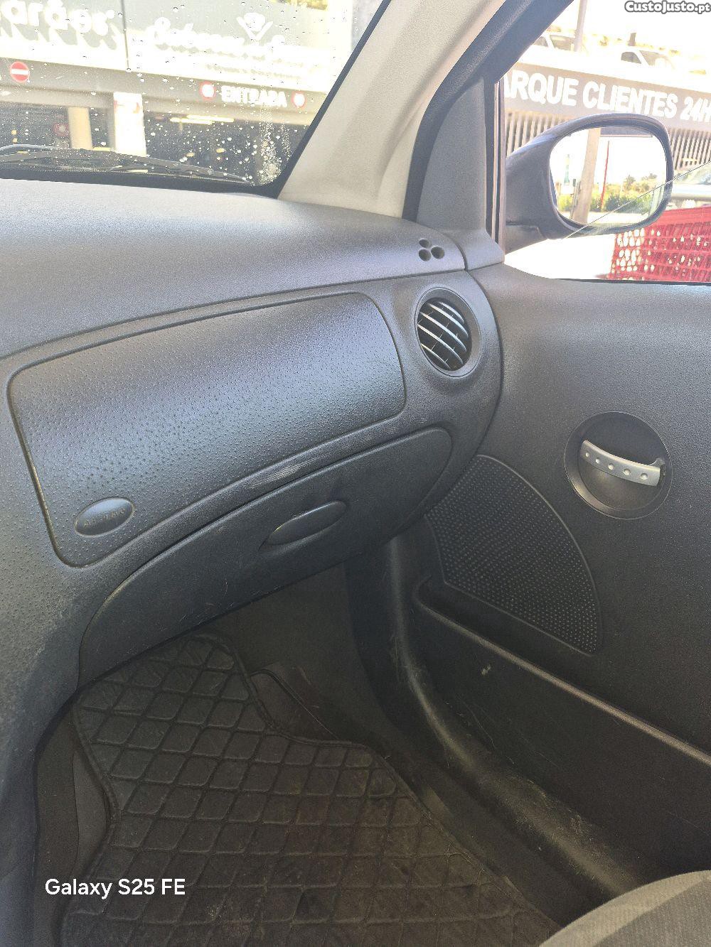 Citroën C2 1.4HDI — fotografia 6