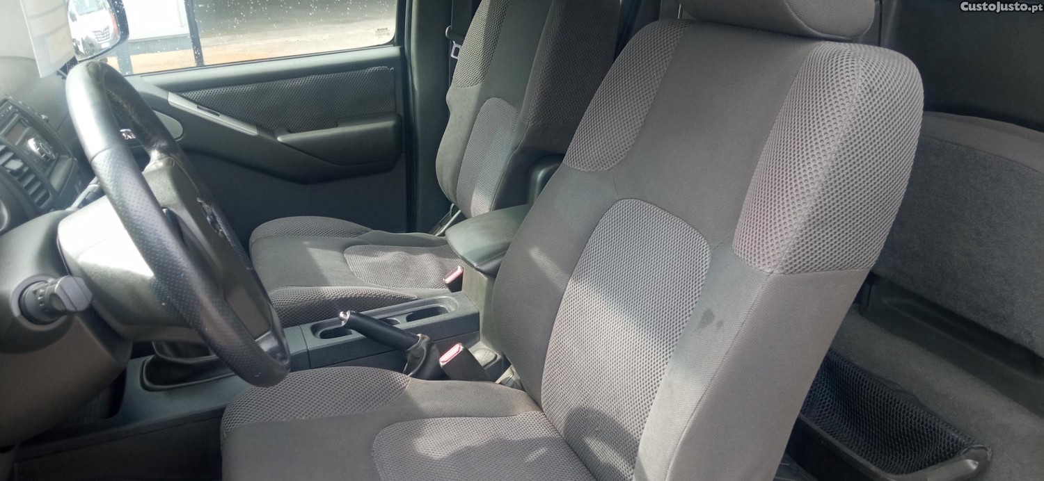 Nissan Navara 2.5 — fotografia 4