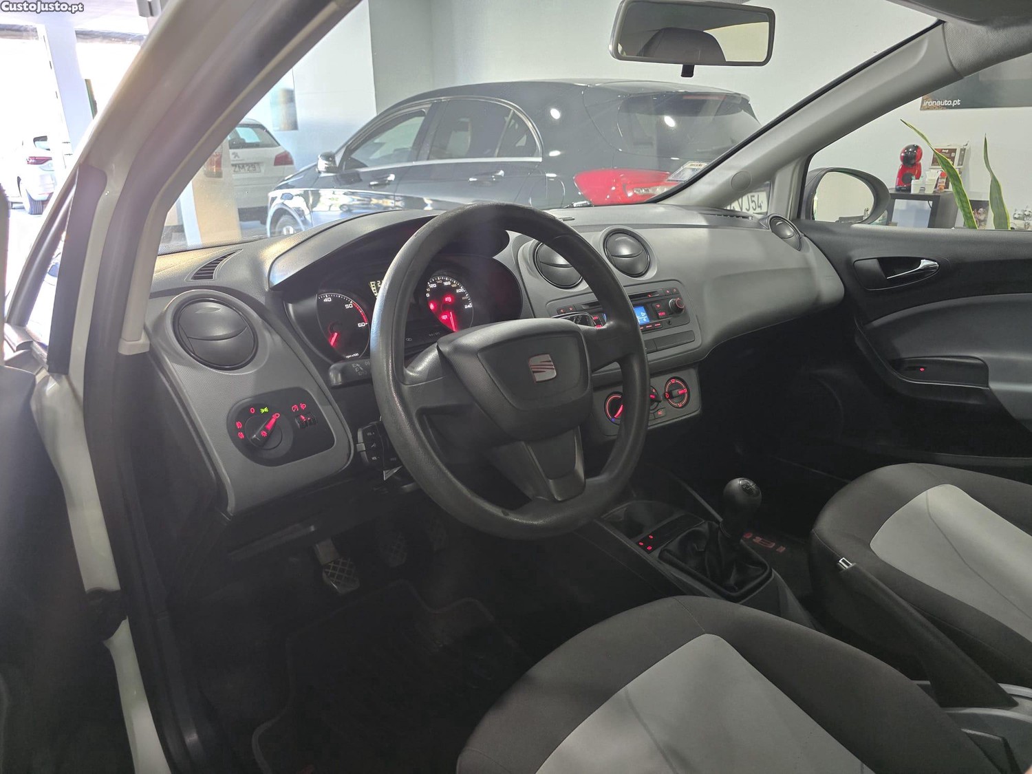 Seat Ibiza 1.2 tdi — photo 4