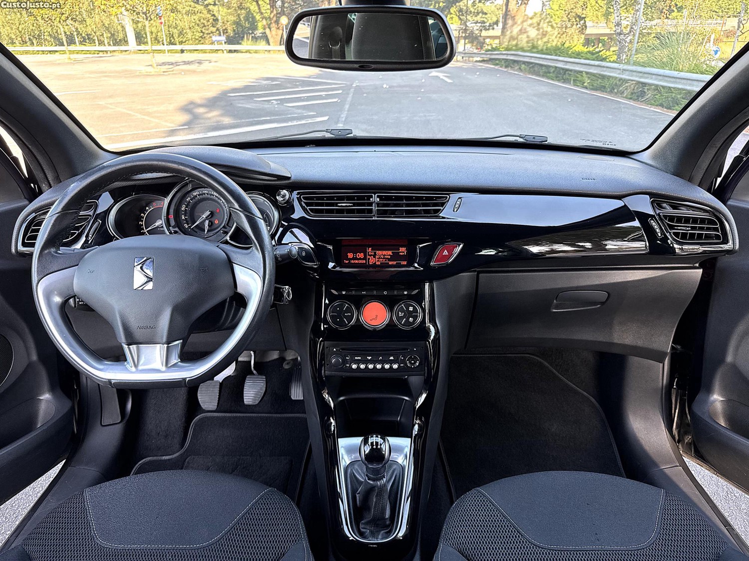 Citroën DS3 1.6 Hdi SO CHIC C/Novo — fotografia 5