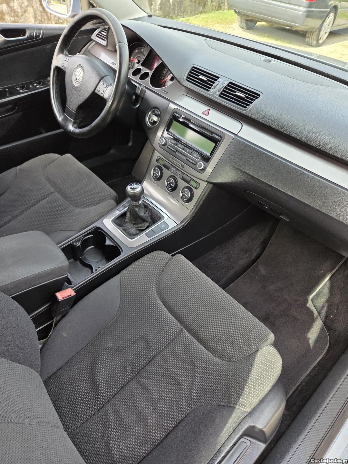 Volkswagen Passat 1.9 Tdi Bluemotion — fotografia 2