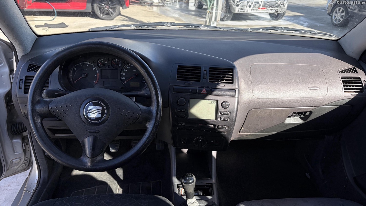 SEAT Ibiza 1.0 — fotografia 2