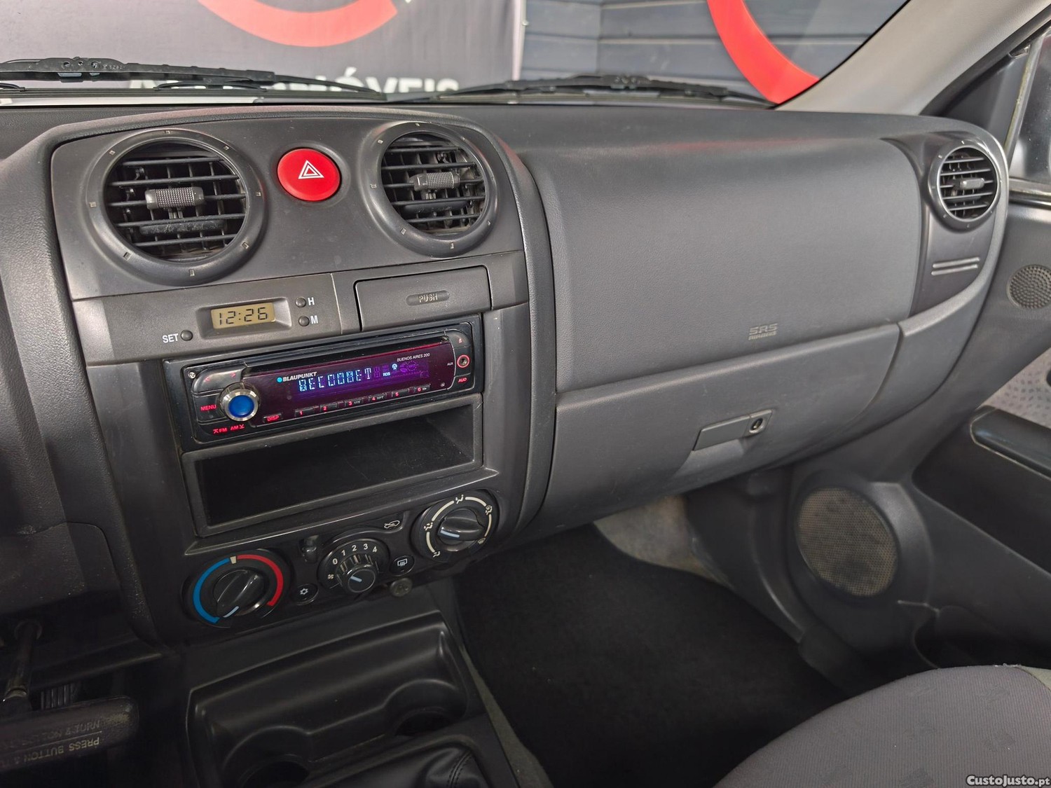 Isuzu D-Max 2.5 DTi CD 2WD LS CM — fotografia 17