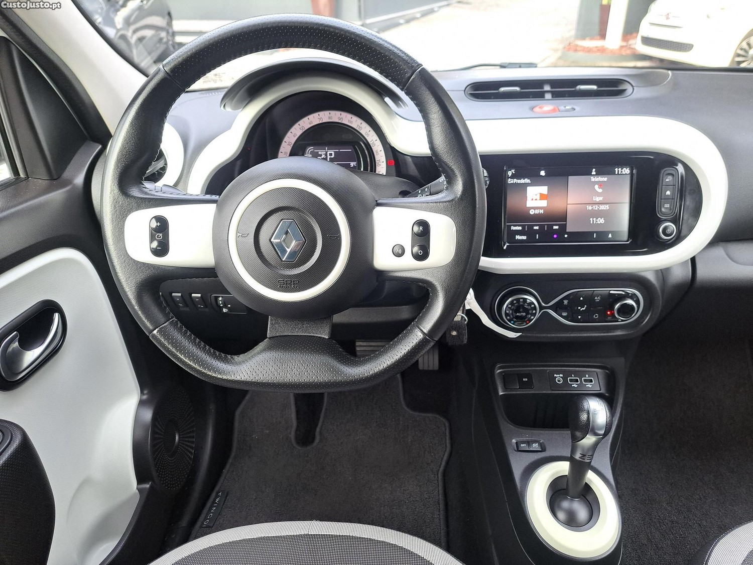 Renault Twingo 22Kwh Zen — fotografia 15