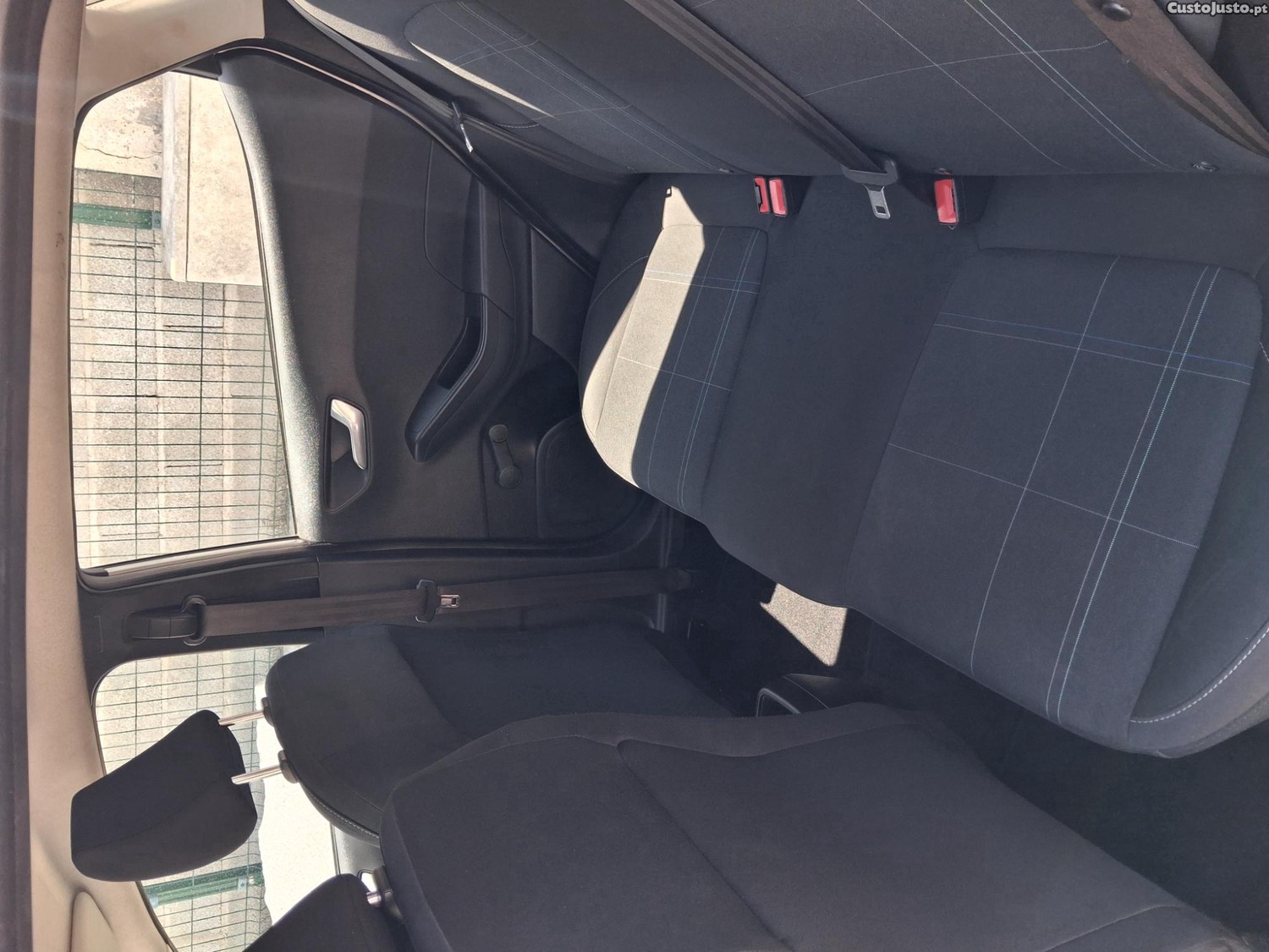 Ford Fiesta TDCi 1.5 Active — fotografia 5