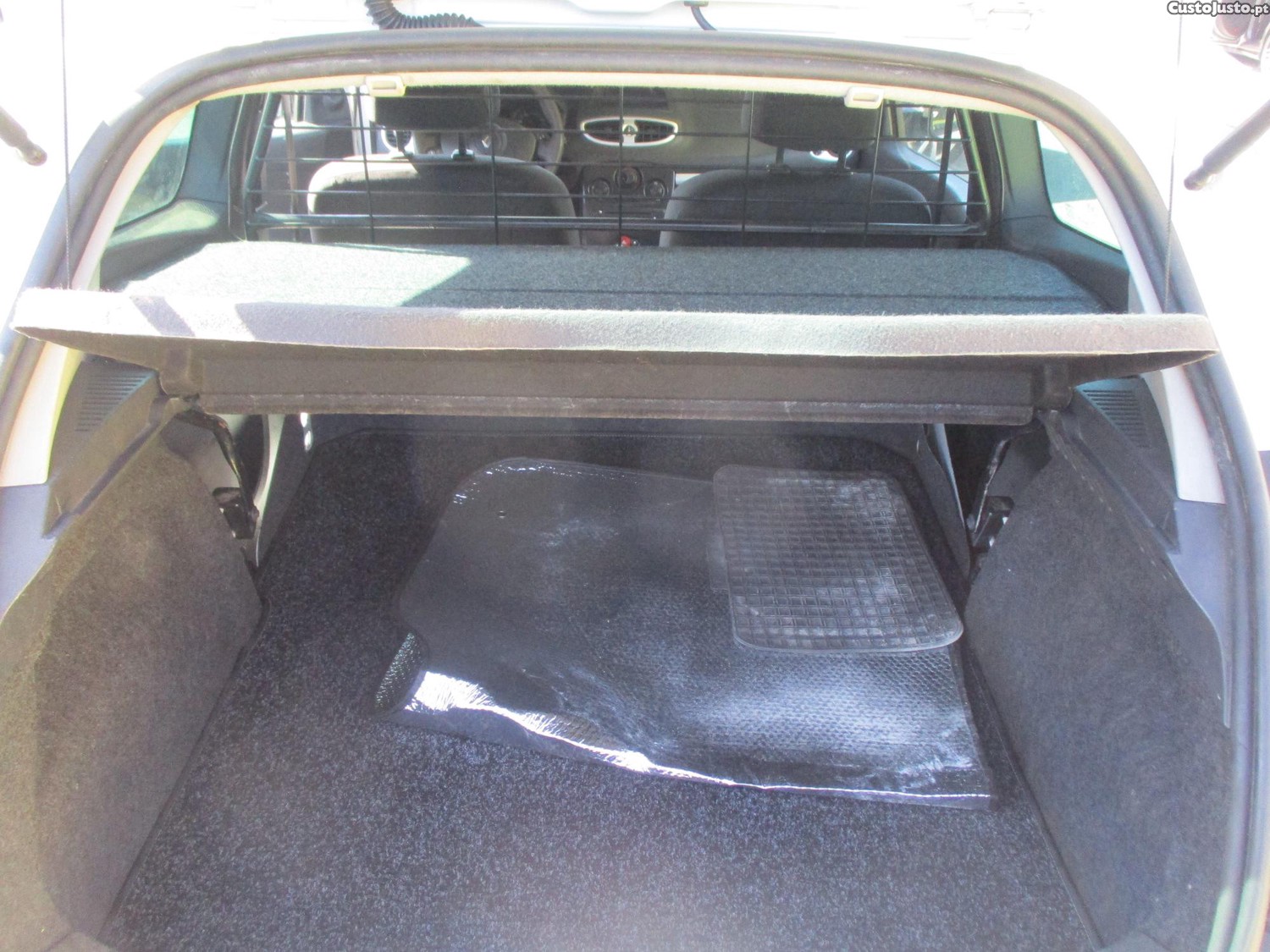 Renault Clio 1.5 dci — fotografia 4