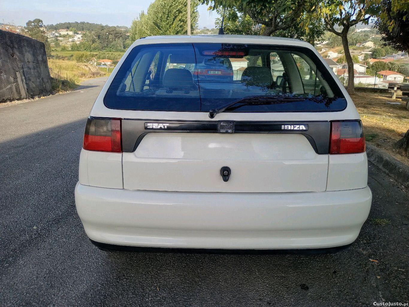 Seat Ibiza 1000 — photo 2