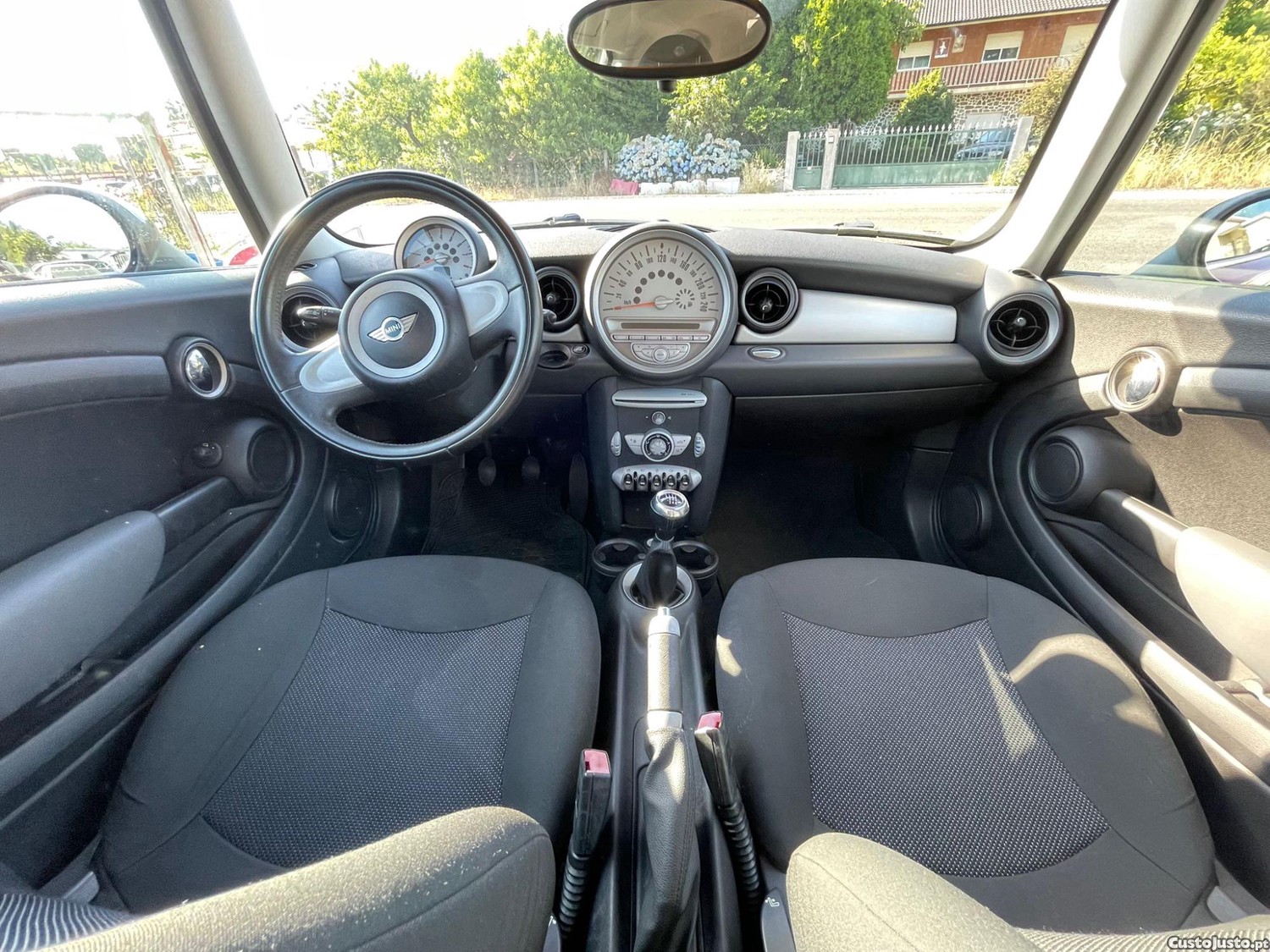 MINI Cooper 1.6i — fotografia 5