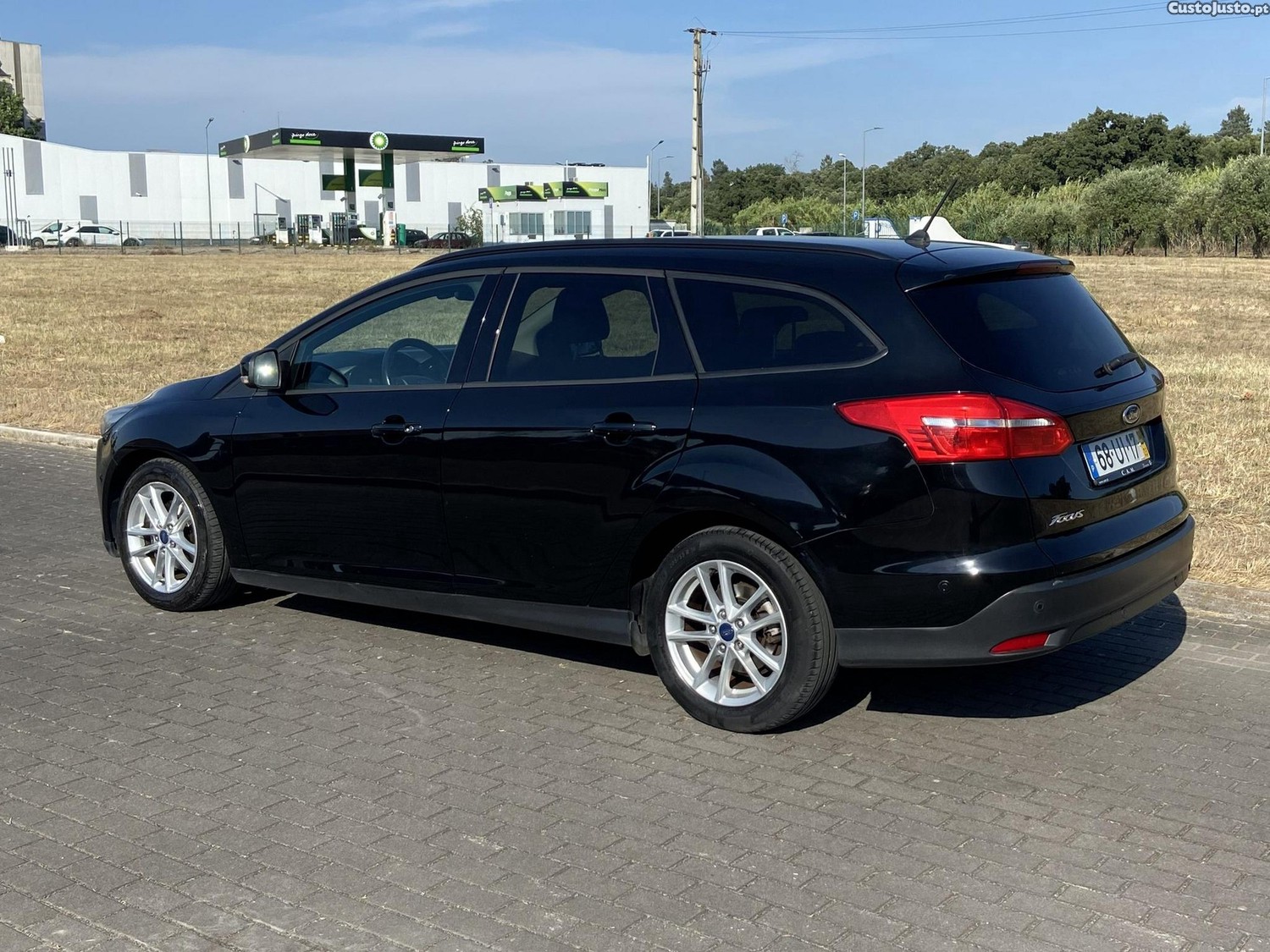 Ford Focus SW 1.5 TDCi Trend+ — fotografia 20