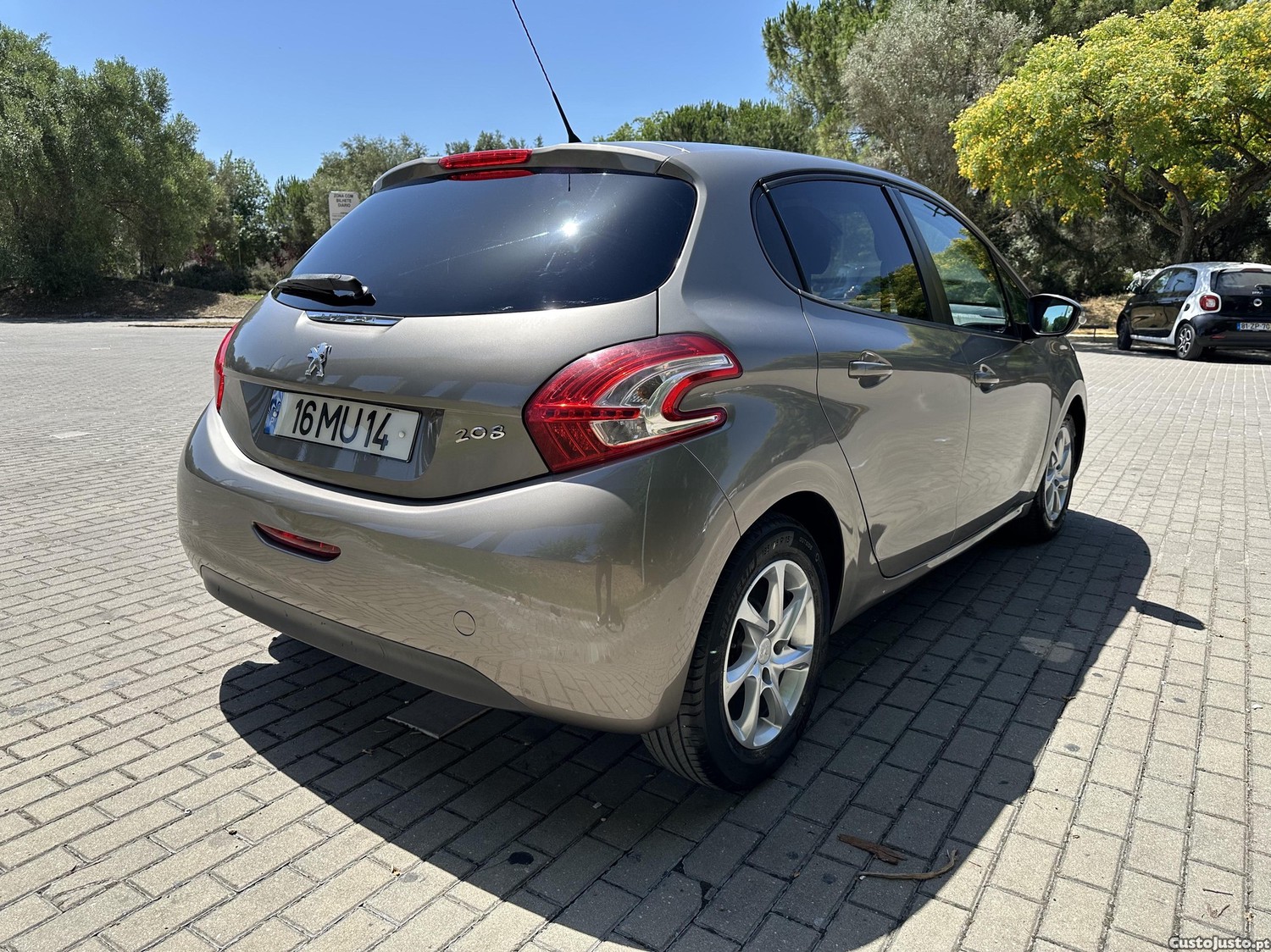 Peugeot 208 1.4 Hdi — fotografia 9