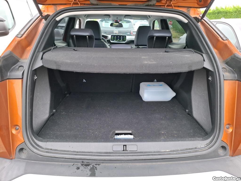 Peugeot 2008 1.5 BlueHDi Allure EAT8 — fotografia 3
