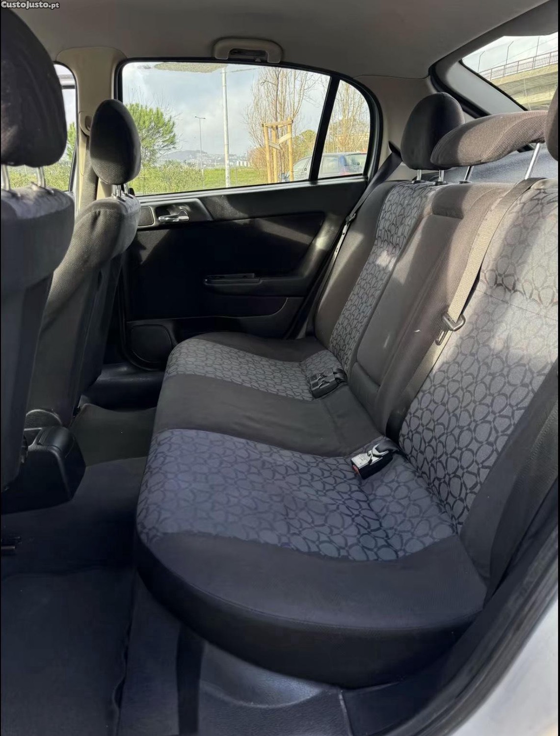Opel Astra 1.4 100 — fotografia 5