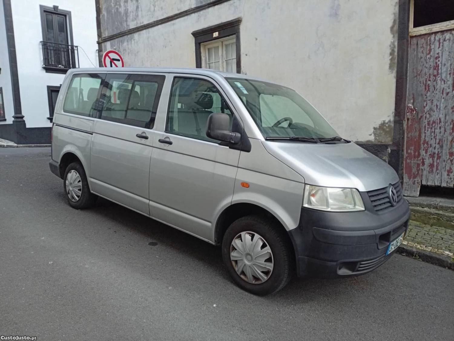 VW Transporter T5 Kombi — photo 2