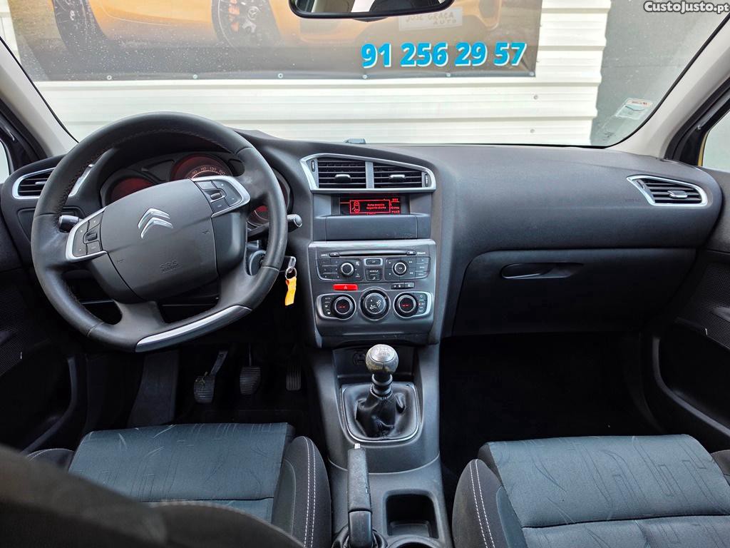 Citroën C4 1.6Hdi 114cv IVA DEDUTÍVEL 08/2013 — fotografia 5