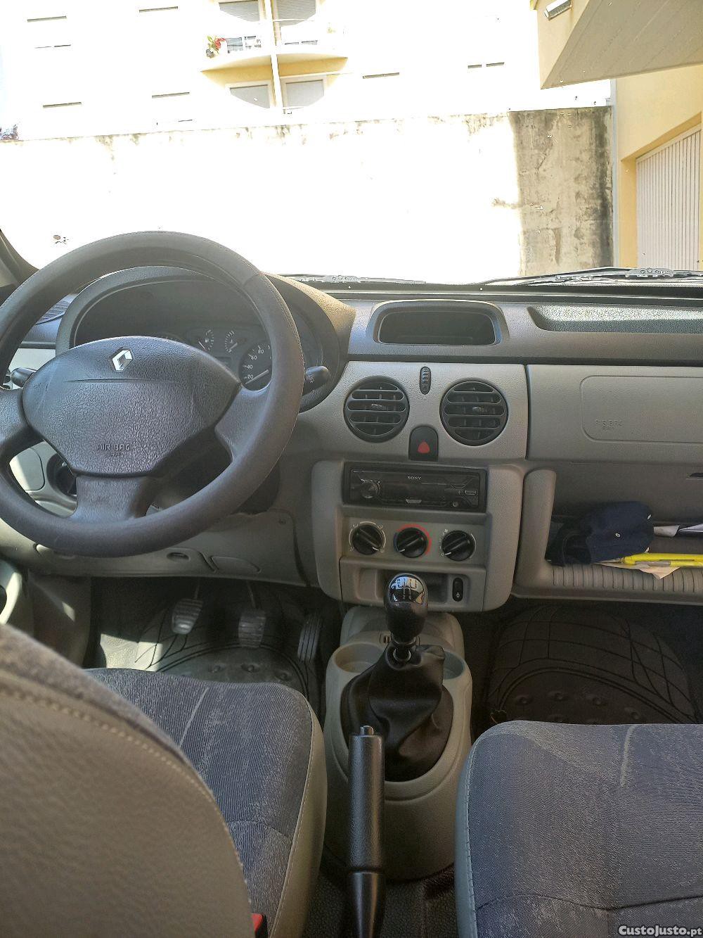 Renault Kangoo 1.5 — photo 4