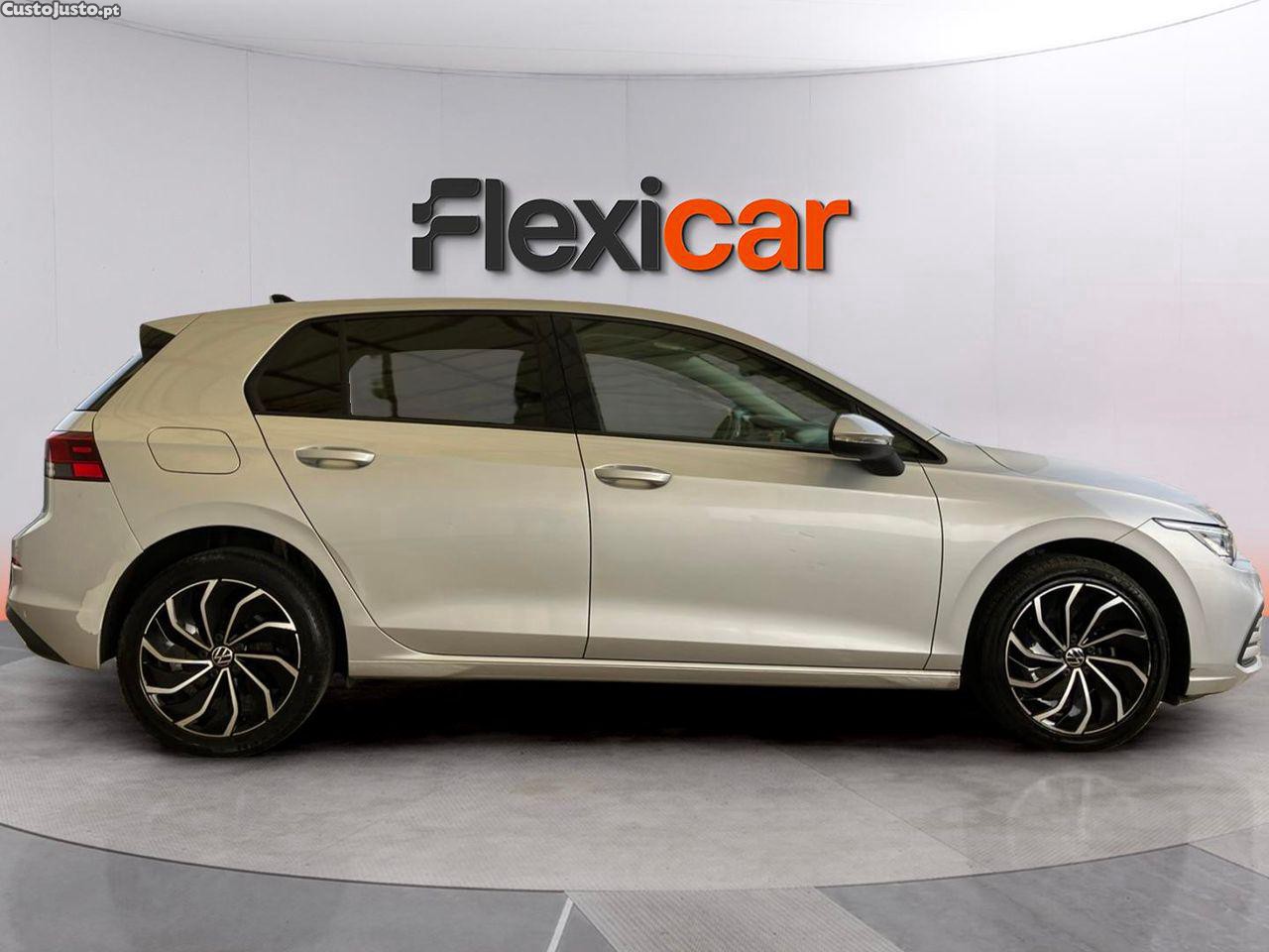 VW Golf 1.0 Tsi Life - 23 — photo 3