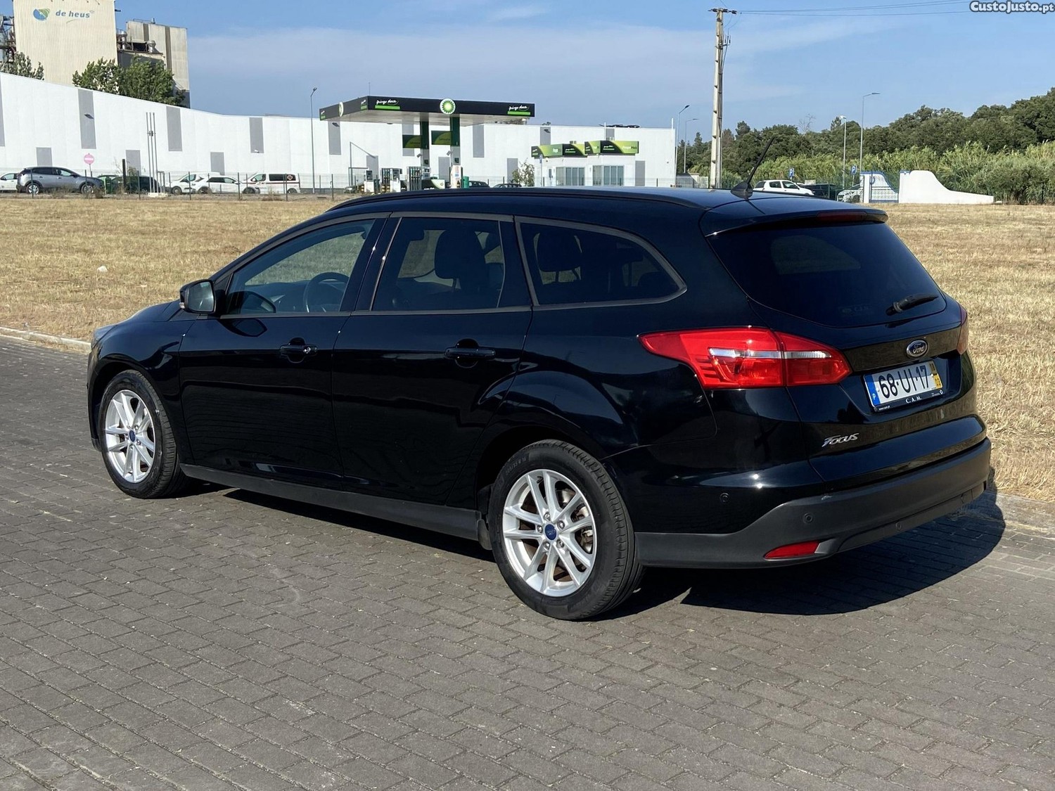 Ford Focus SW 1.5 TDCi Trend+ — fotografia 19