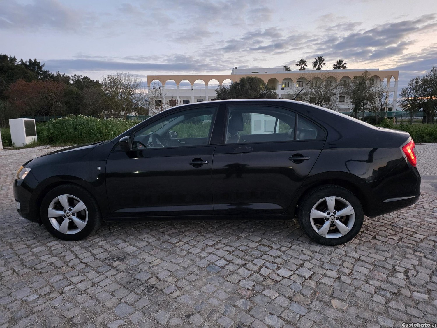 Skoda Rapid 1.6Tdi 105cv 5p — fotografia 14