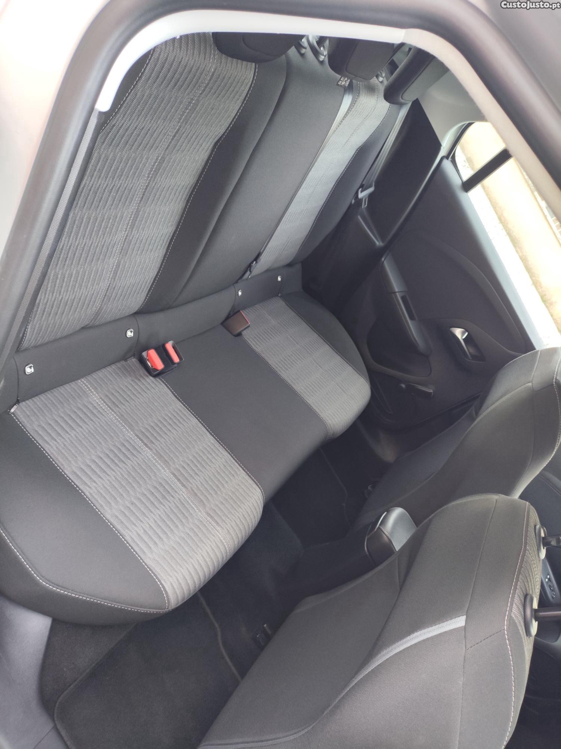 Opel Corsa 1.5 D Edition — fotografia 4
