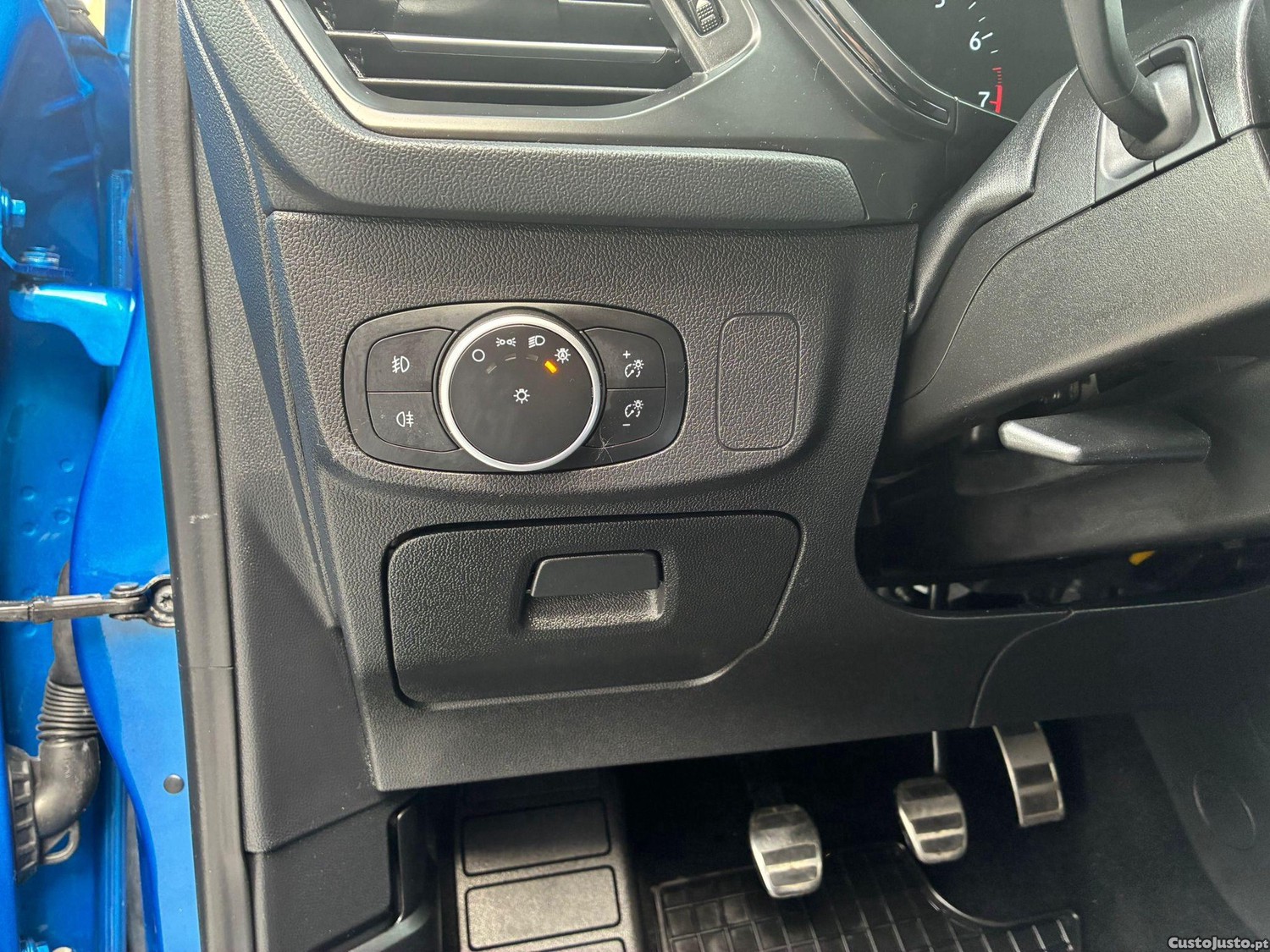 Ford Focus 1.0 EcoBoost Mild-Hybrid ST-Line X — fotografia 16