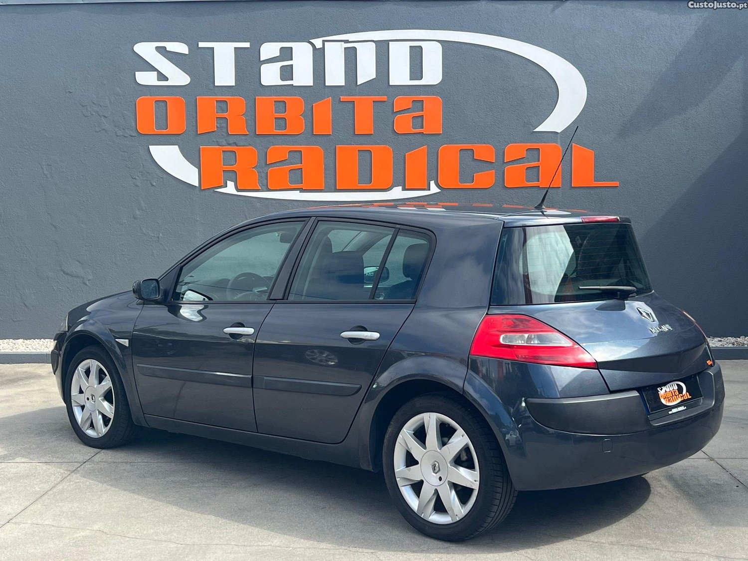 Renault Mégane 1.5 dCi Dynamique — fotografia 9
