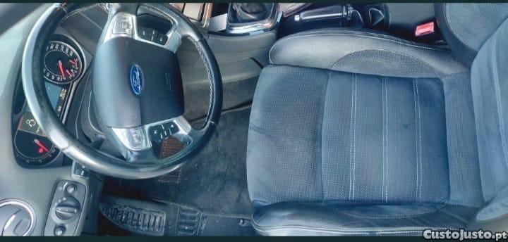 Ford Mondeo Titanium — fotografia 4