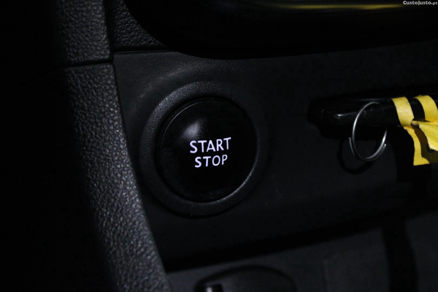 Renault Clio 1.5 DCI ZEN — fotografia 10