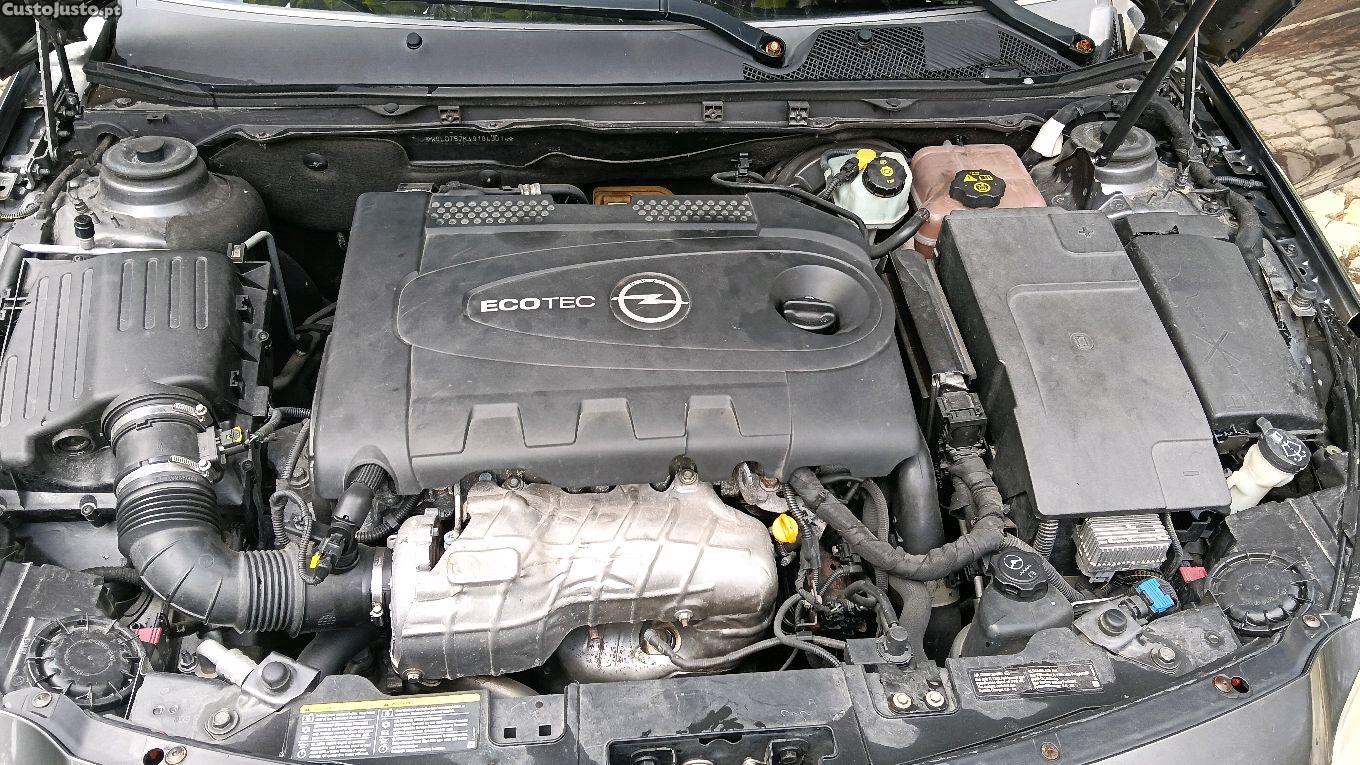 Opel Insignia 2.0 CDTi — fotografia 2