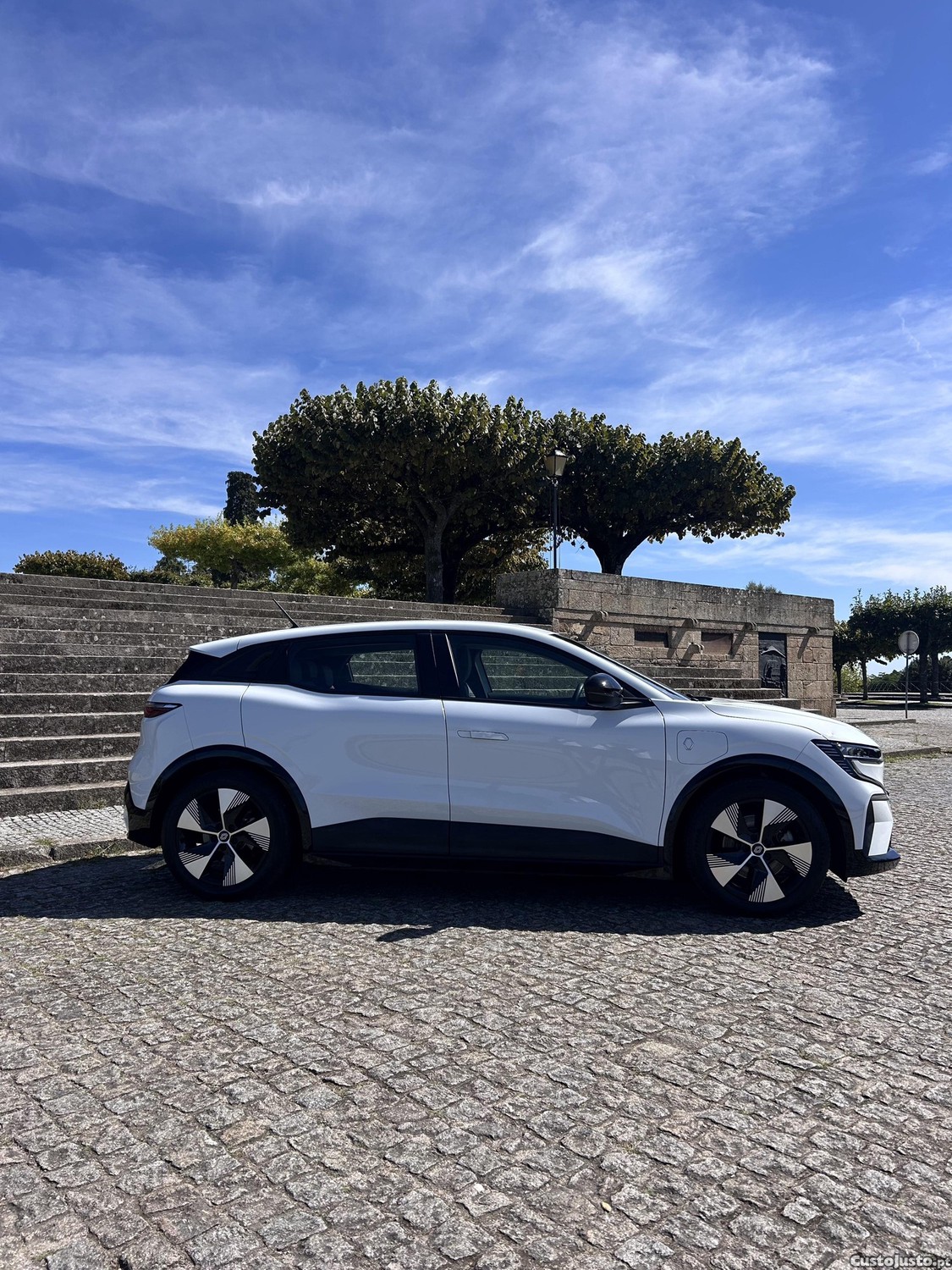 Renault Mégane E-Tech — fotografia 4