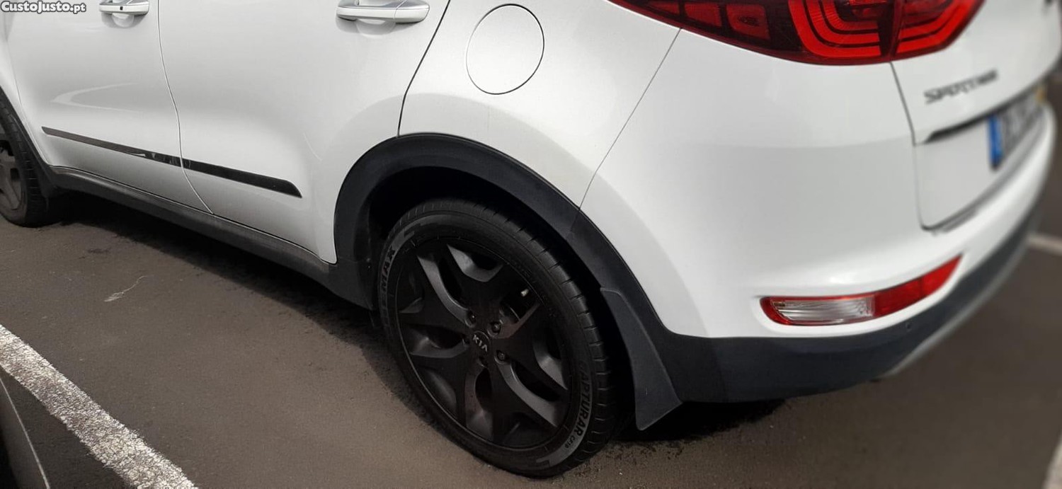 Kia Sportage 2.0 GT Line - 16 foto 4