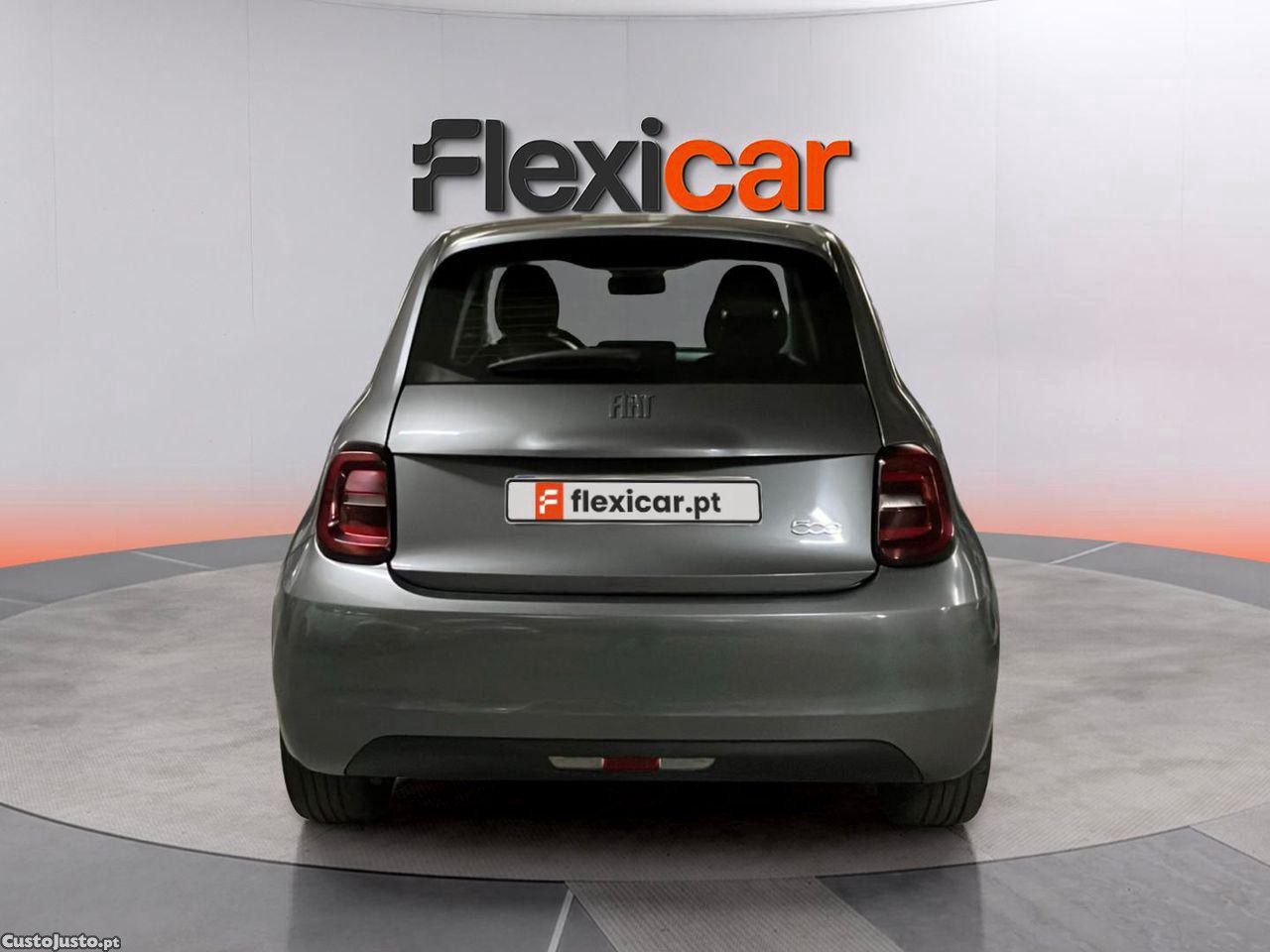 Fiat 500 e Icon Plus 42 KWh — fotografia 14