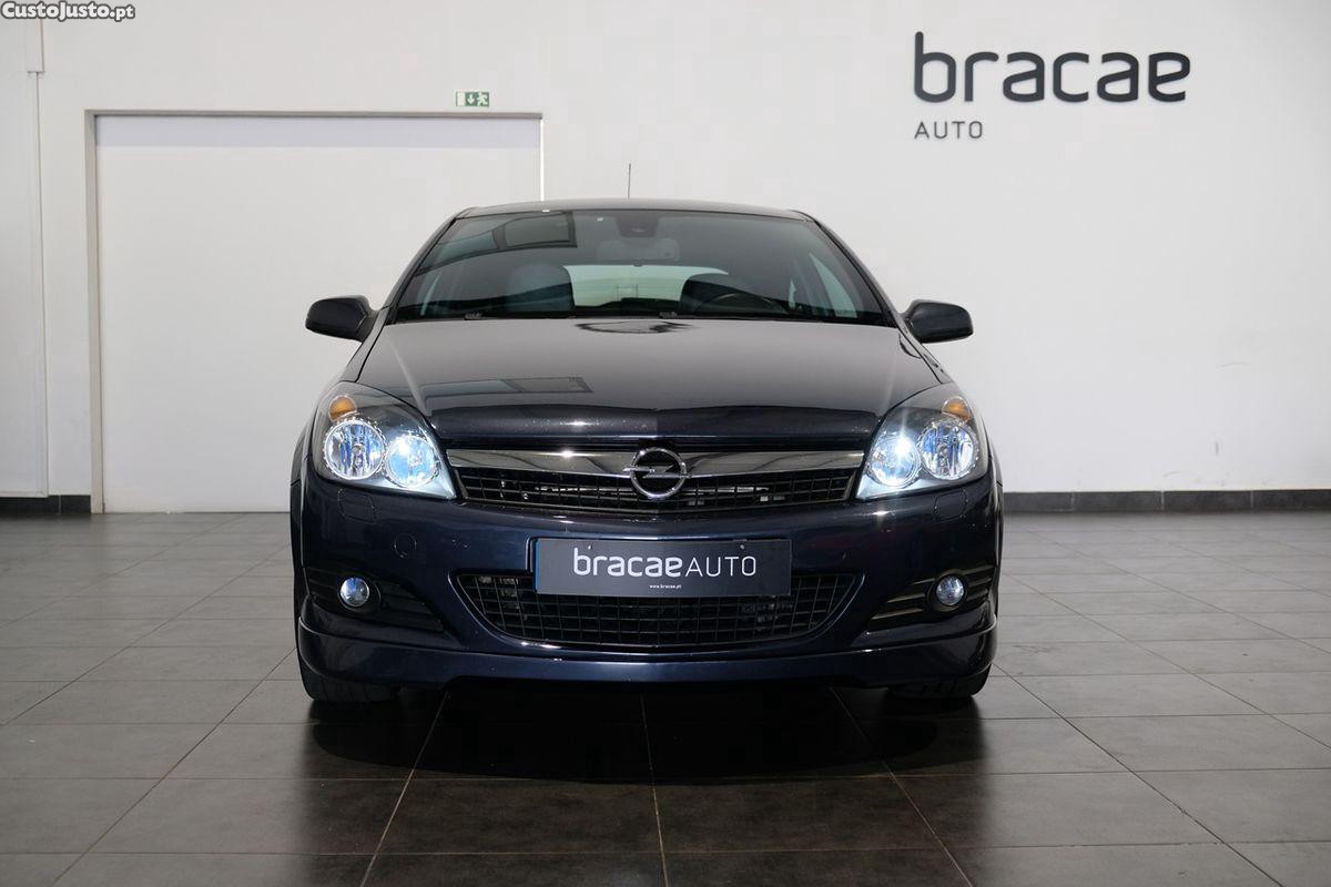 Opel Astra 1.7 CDTi - 09 foto 3
