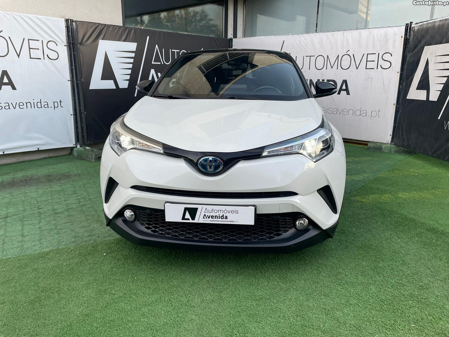 Toyota C-HR 1.8 HSD Exclusive+Pack Luxury - 19 foto 4