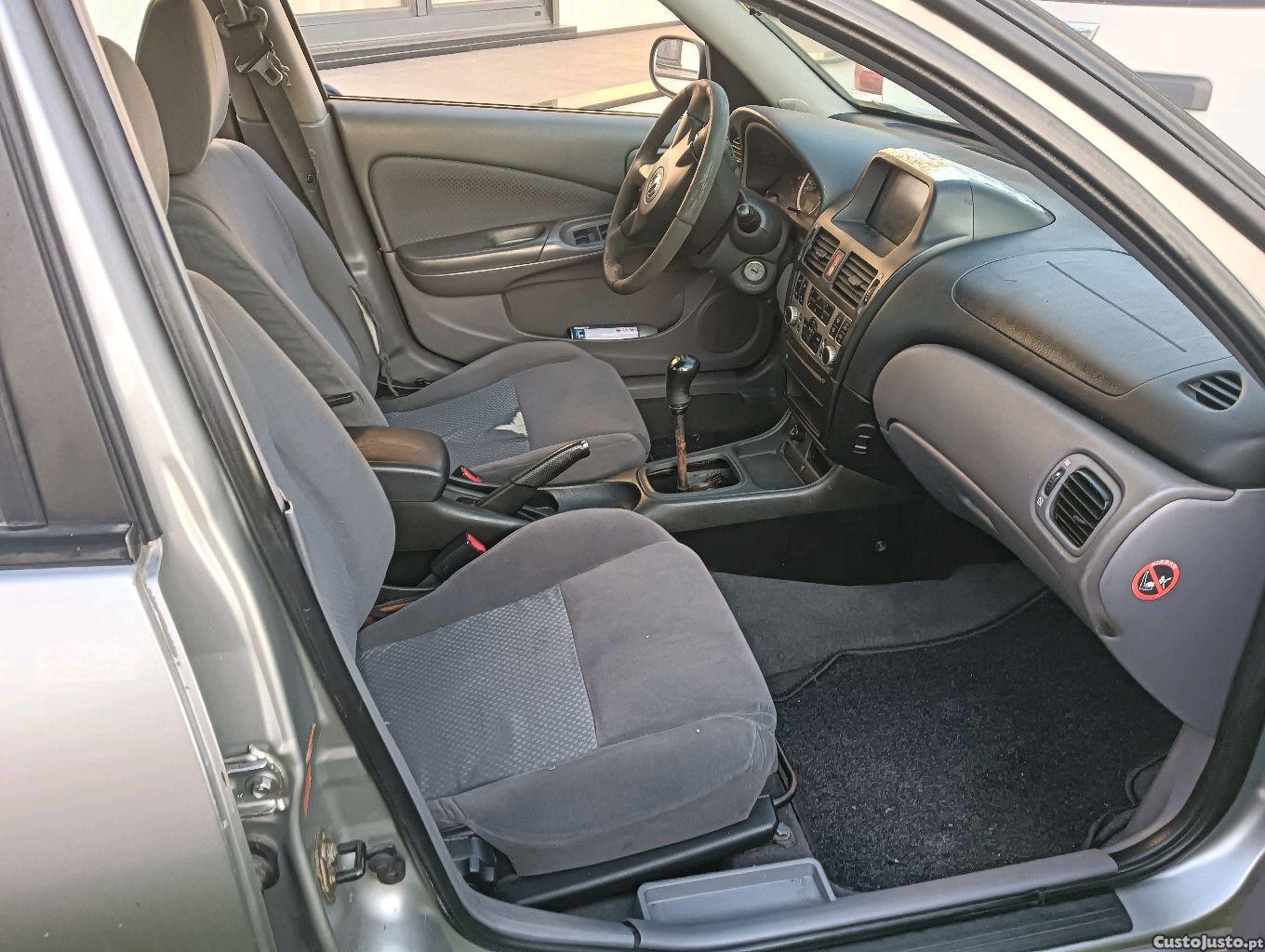 Nissan Almera 1.5 dci — fotografia 4