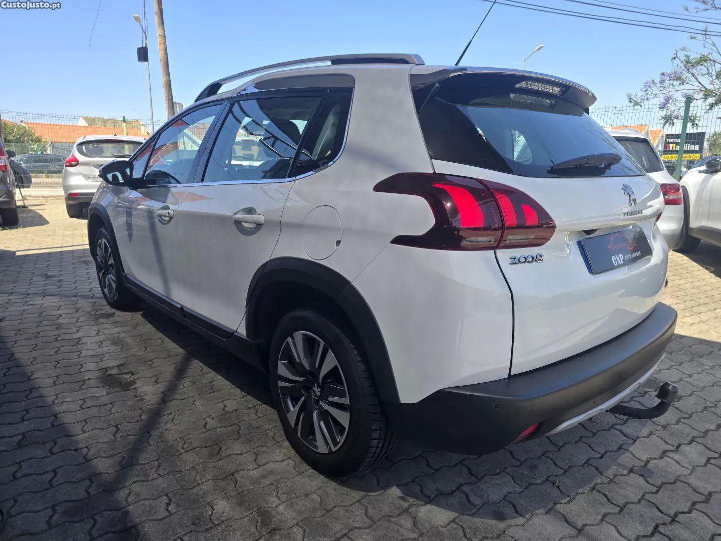 Peugeot 2008 1.2 puretech allure eat6 — fotografia 9