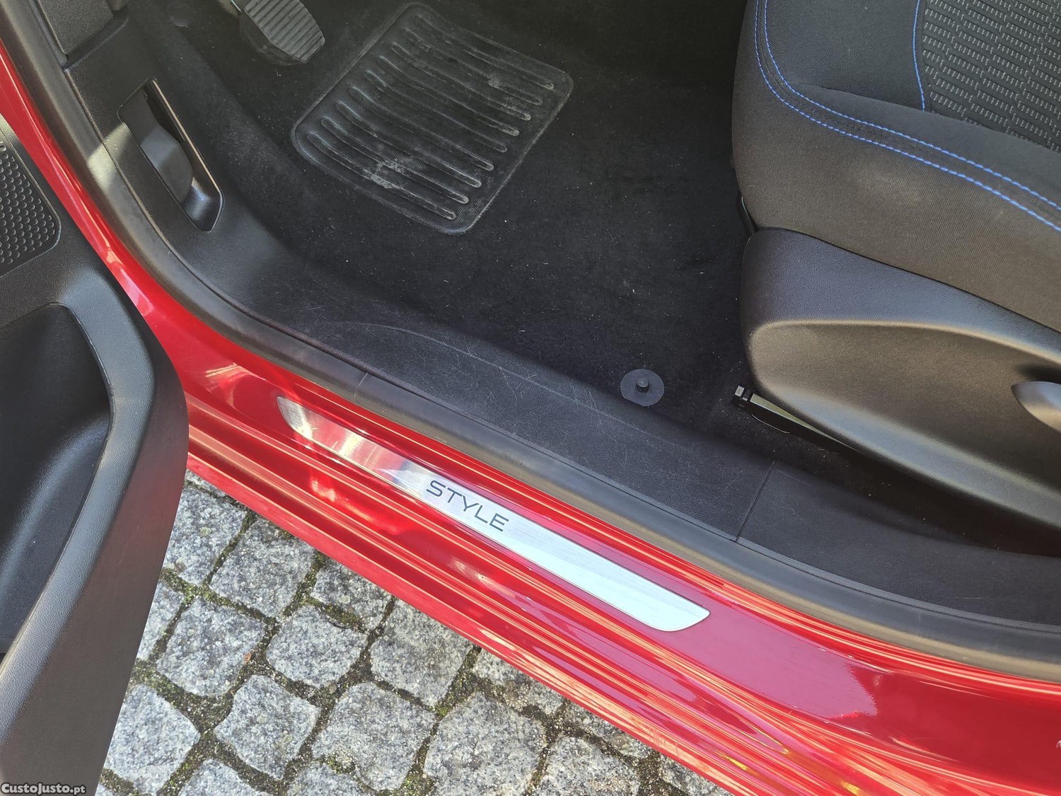 Peugeot 208 Style — fotografia 3