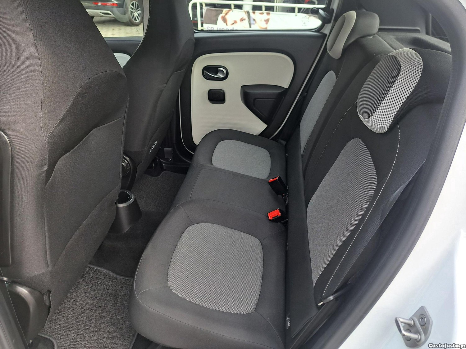 Renault Twingo 22Kwh Zen — fotografia 19