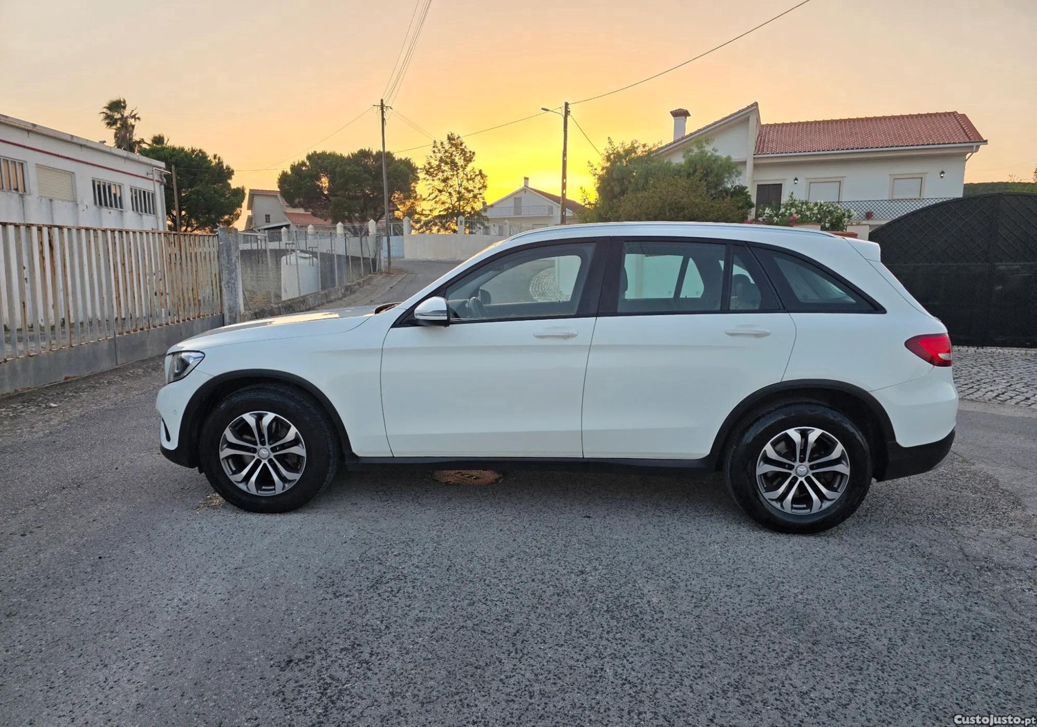 Mercedes-Benz GLC 250 d 4Matic 9G-TRONIC Exclusive — fotografia 6
