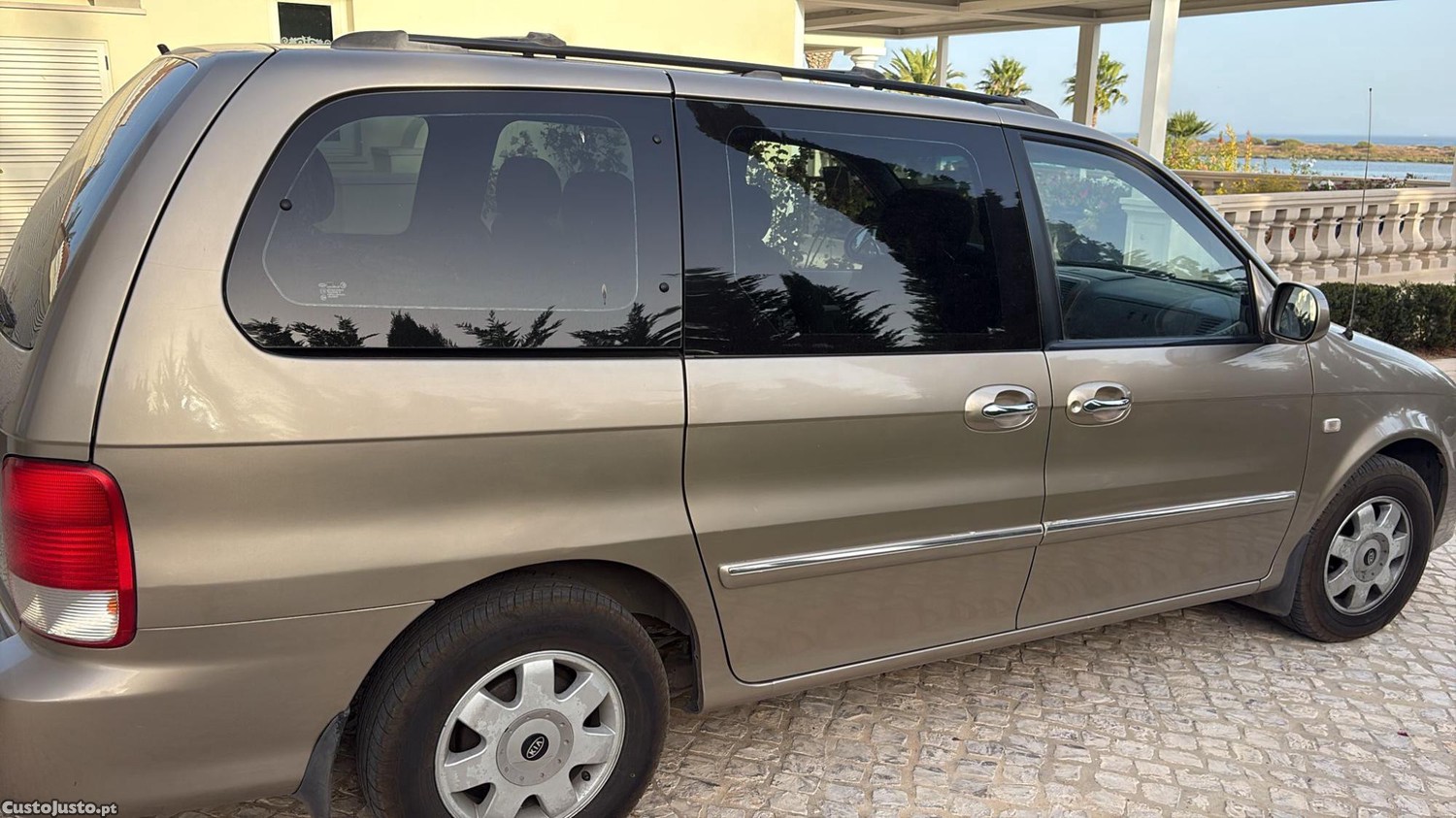 Kia Carnival (Up) — photo 3