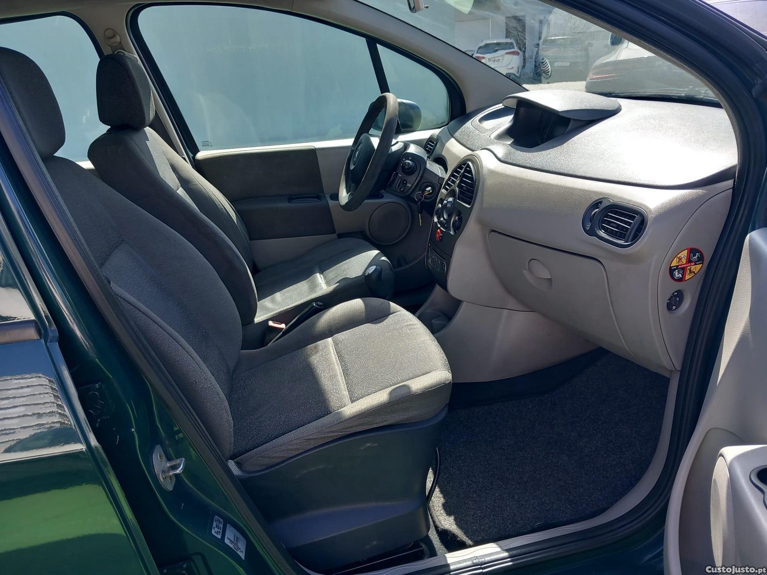 Renault Modus 1.2 Confort — fotografia 11