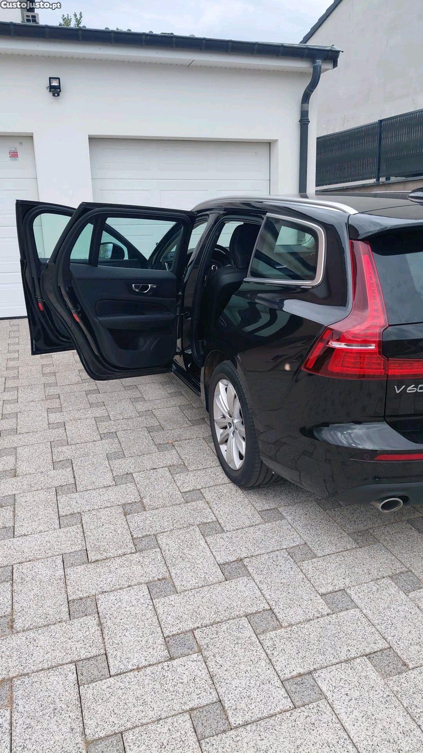 Volvo V60 D4 — fotografia 2