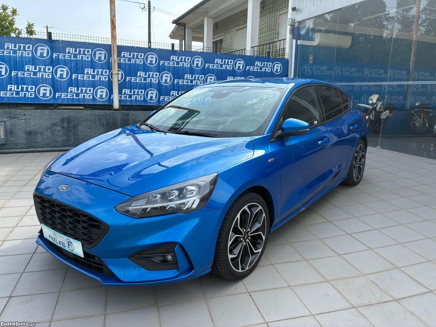 Ford Focus 1.0 EcoBoost Mild-Hybrid ST-Line X — fotografia 25