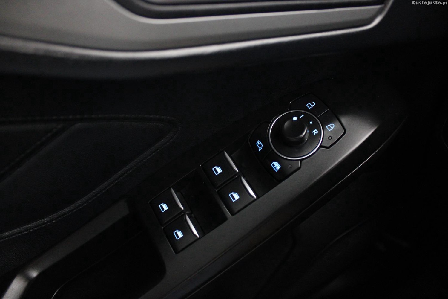 Ford Focus 1.0 ECOBOOST CONNECTED — fotografia 11