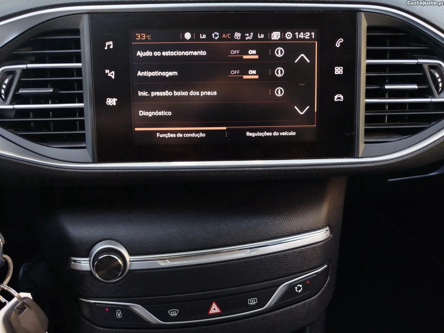Peugeot 308 1.2 PureTech Style — fotografia 4