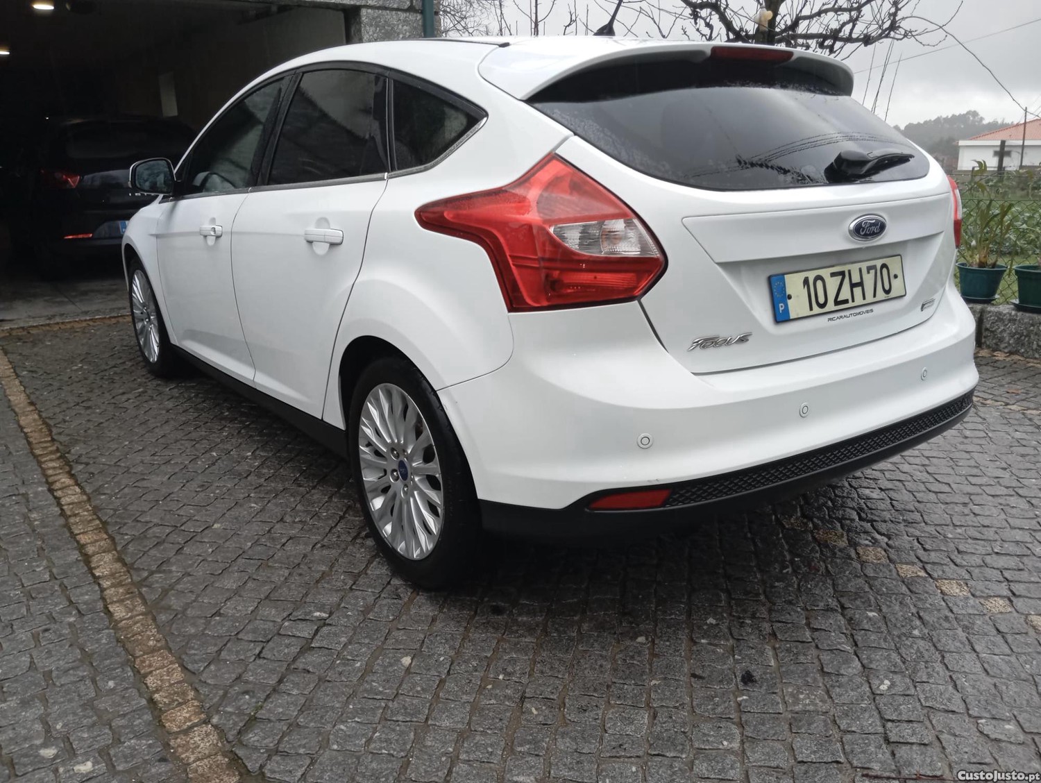 Ford Focus 1.0i 100cv 5 Portas — fotografia 10
