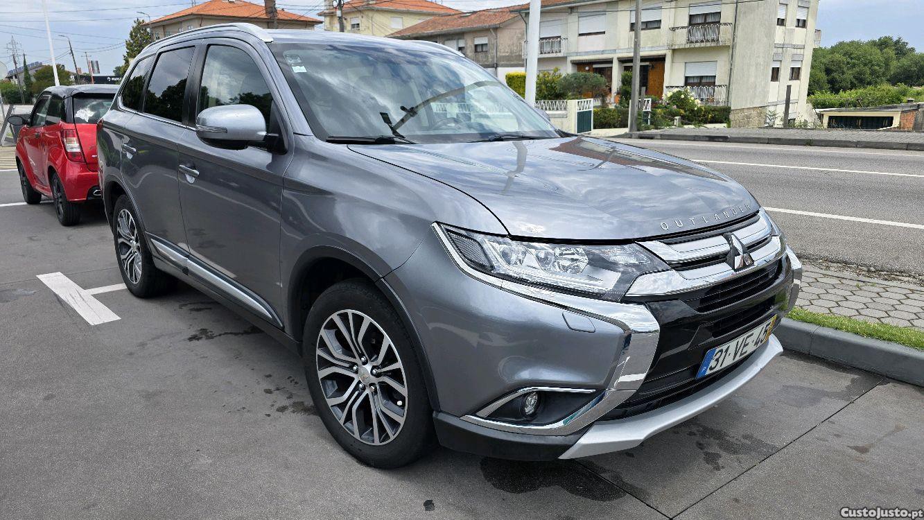 Mitsubishi Outlander 2.2 DI-D 7 Lugares (Nacional) — fotografia 9