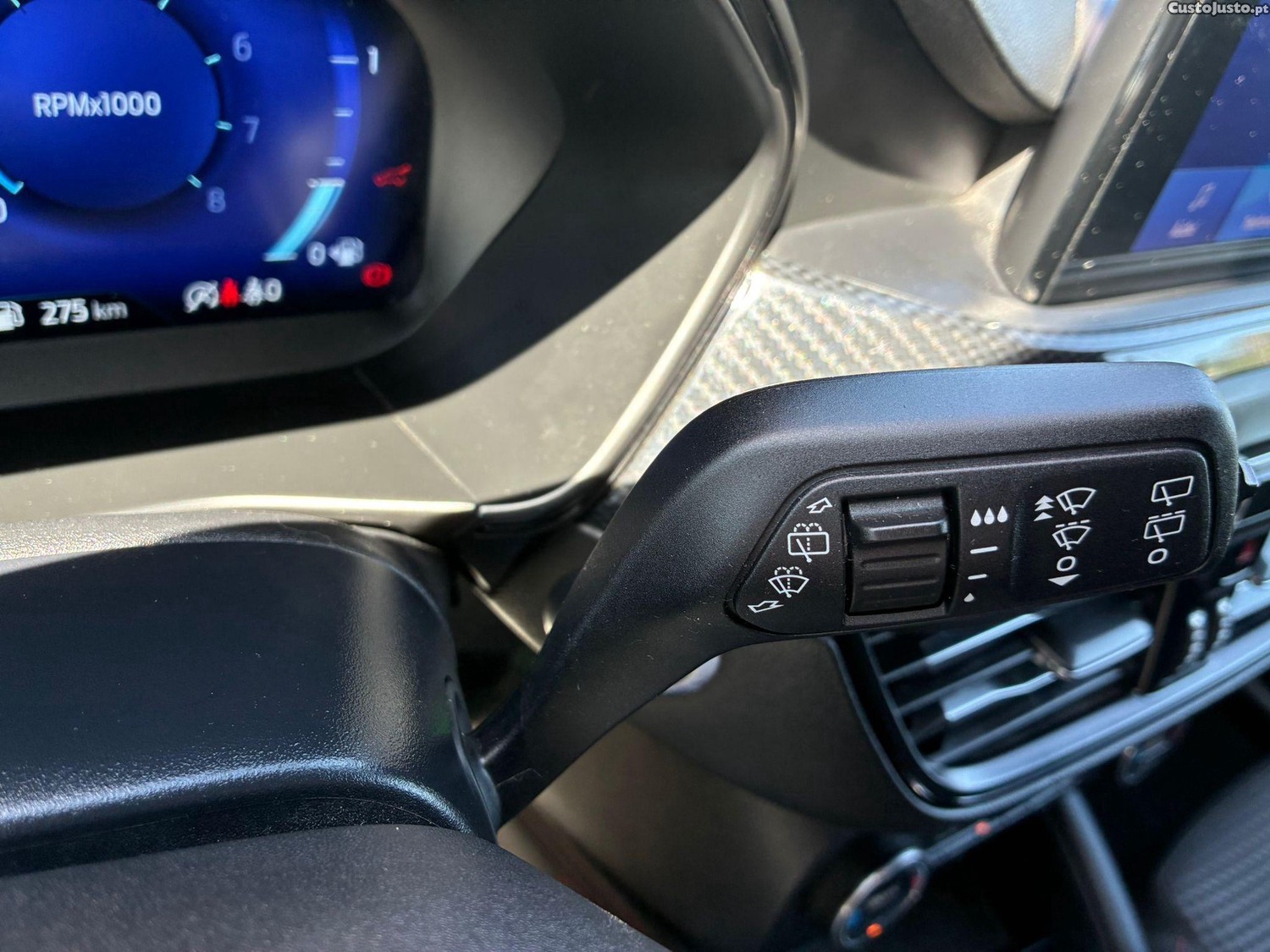 Ford Focus 1.0 EcoBoost Mild-Hybrid ST-Line X — fotografia 14